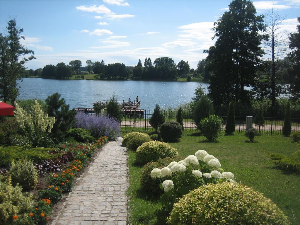 Gosciniec Rycerski Bed and Breakfast Paprotki Buitenkant foto