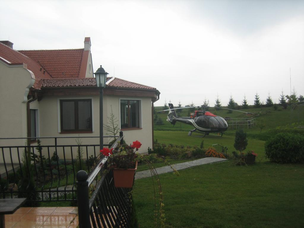 Gosciniec Rycerski Bed and Breakfast Paprotki Buitenkant foto