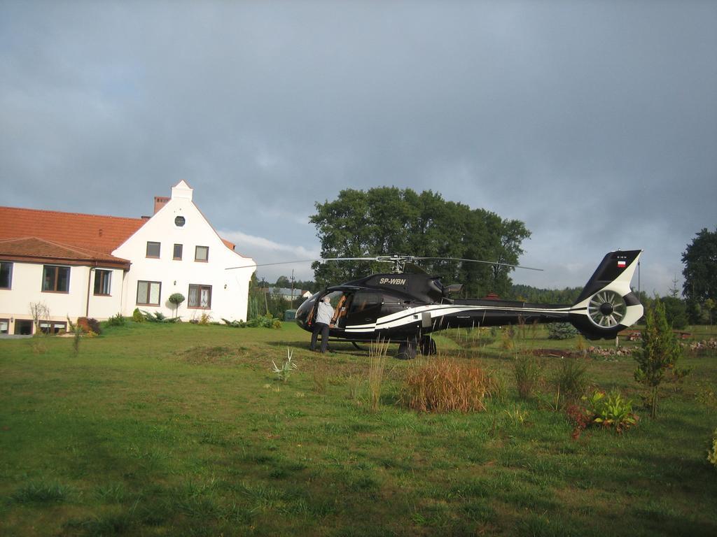 Gosciniec Rycerski Bed and Breakfast Paprotki Buitenkant foto