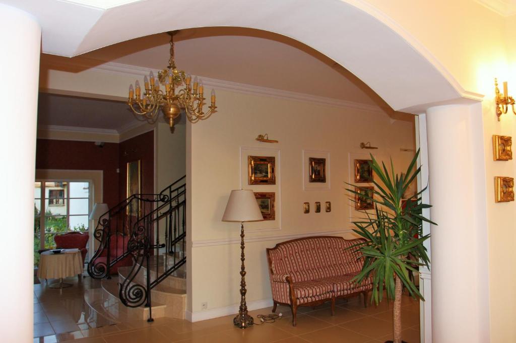 Gosciniec Rycerski Bed and Breakfast Paprotki Buitenkant foto