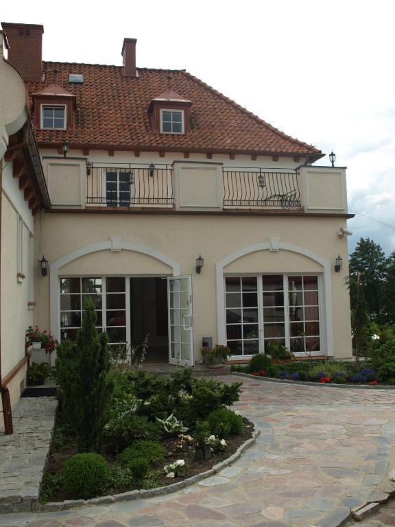 Gosciniec Rycerski Bed and Breakfast Paprotki Buitenkant foto